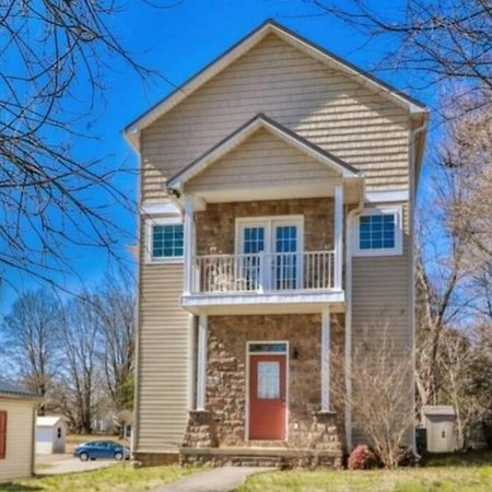 Skinny Big House In Jefferson City Buitenkant foto